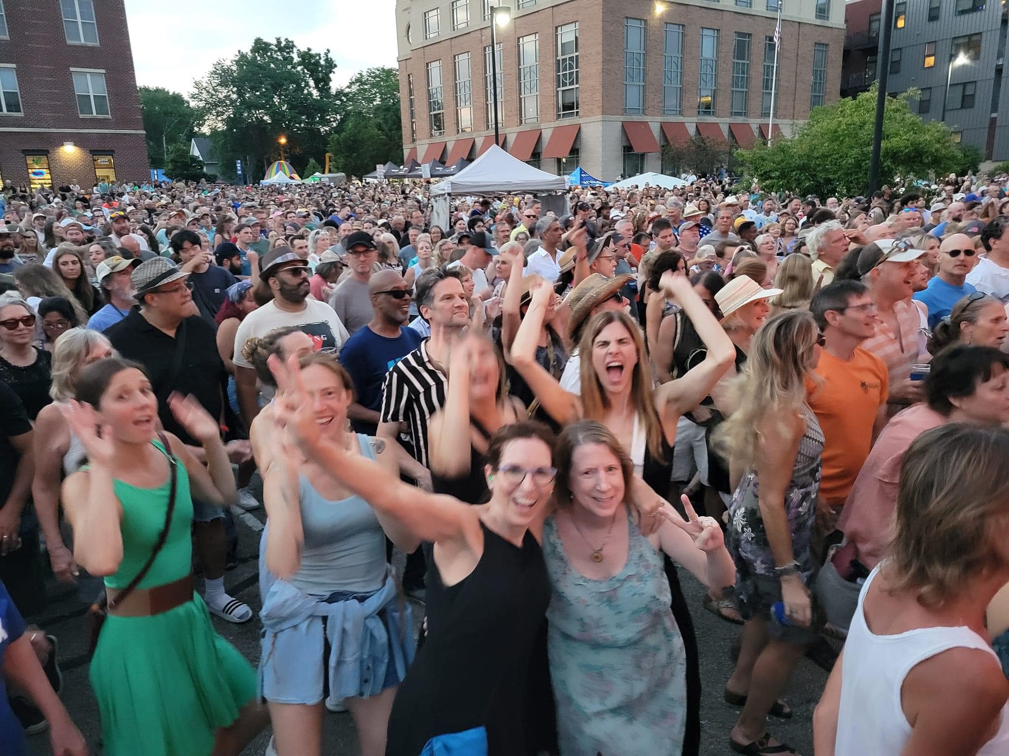 AtwoodFest crowd